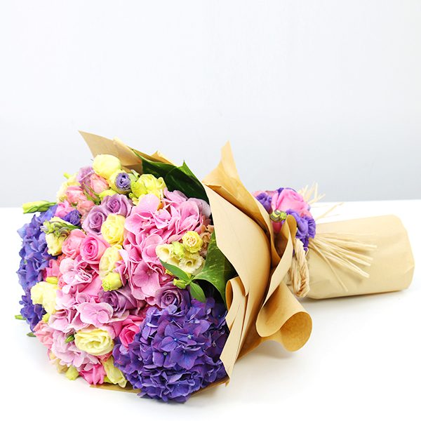 Buy/Send Gorgeous Bouquet Flowers Delivery on valentine day |June 