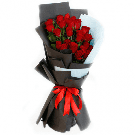 Free Delivery - 50 Red Roses Bouquet With Black Wrapping - Order Now from  FNP Saudi Arabia